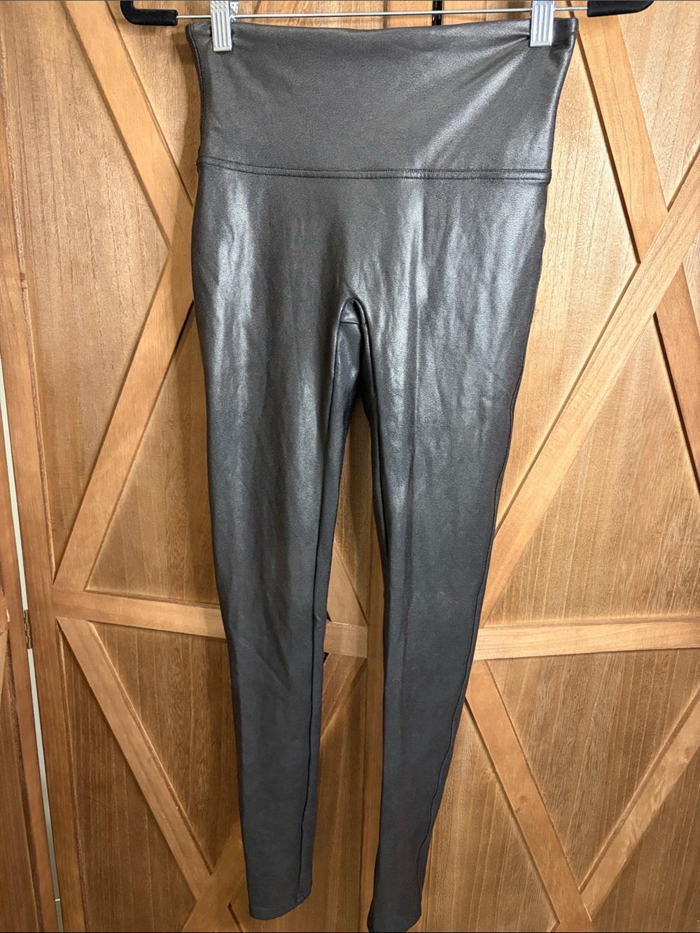 SPANX Liquid Leather High Waisted Leggings Metallic Gunmetal Grey SIZE MEDIUM
